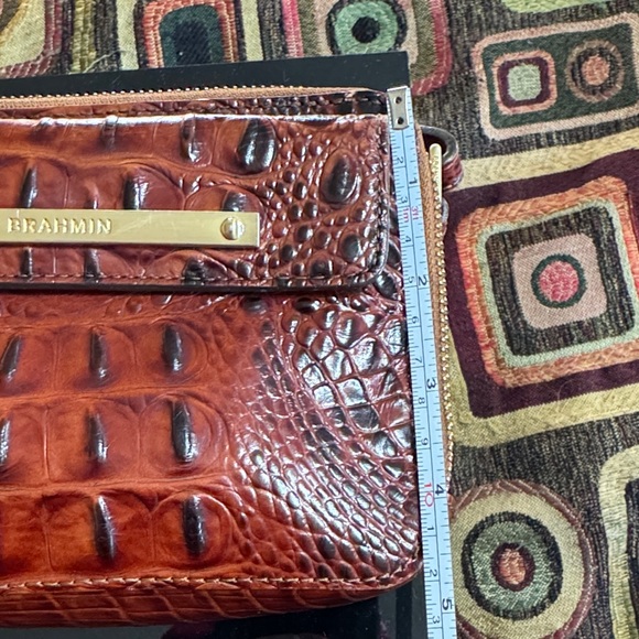 Brahmin ‘Jules’ Rich Brown Croc-Embossed Crossbody Bag - Picture 10 of 10